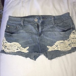 lace detail shorts